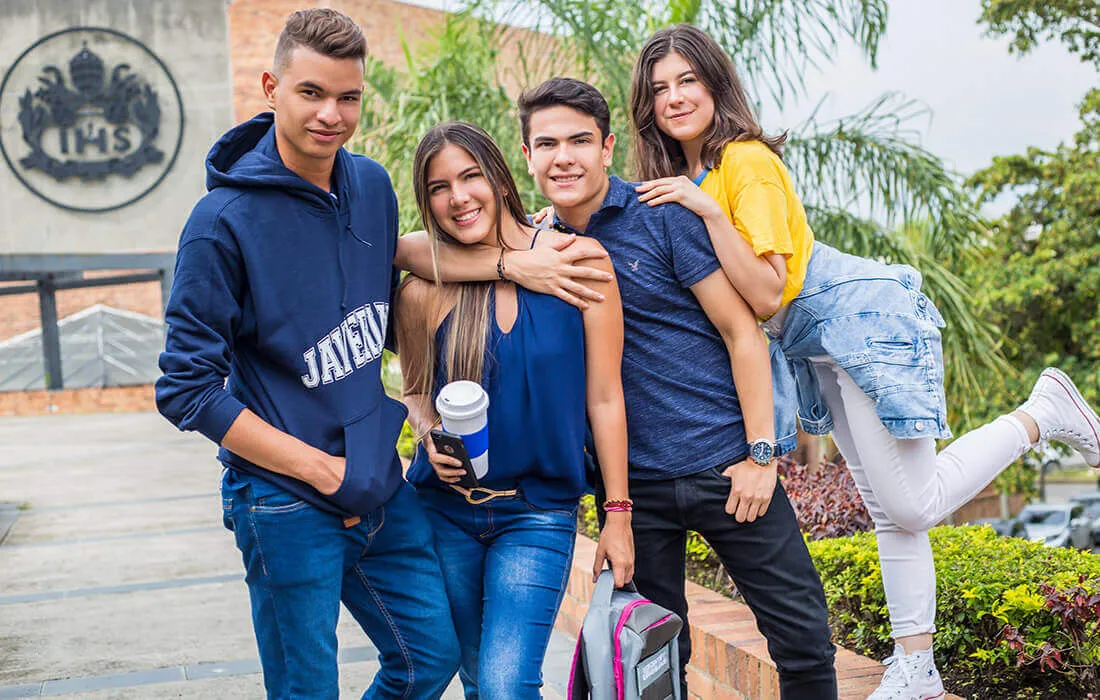 Estudiantes de la Javeriana Cali Estudiantes de la Javeriana Cali