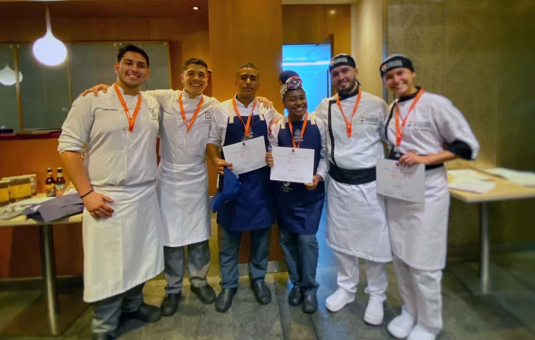 Estudiantes de Gastronomía y Artes Culinarias obtuvieron el segundo lugar del concurso internacional Colombia cocina su historia