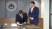De izquierda a derecha: Pablo Rubén Vernaza, secretario general y Francisco Muñoz Prado, director del Programa de Ingeniería Industrial. De izquierda a derecha: Pablo Rubén Vernaza, secretario general y Francisco Muñoz Prado, director del Programa de Ingeniería Industrial.