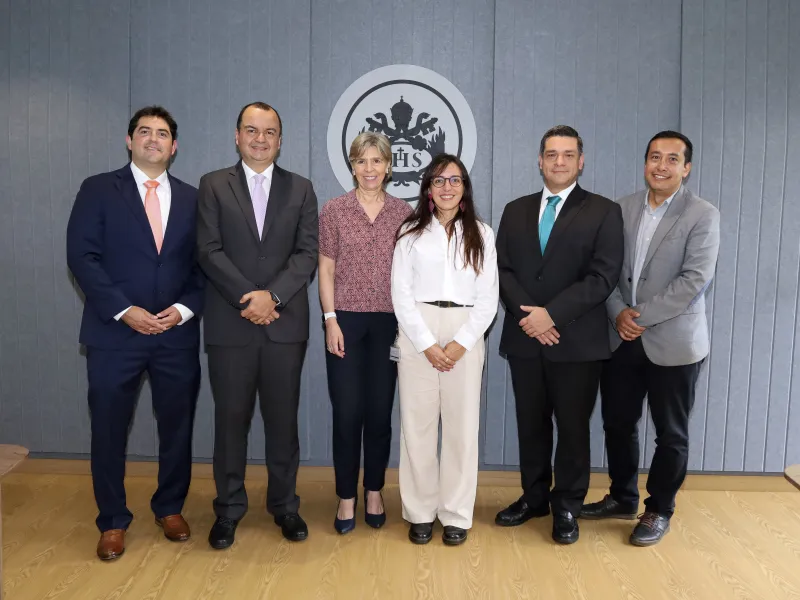 Posesión Directivos Académicos FIC 2025-1 De izquierda a derecha: Francisco Muñoz, director Programa de Ingeniería Industrial; Jorge Enrique Álvarez, director Posgrados de la Facultad de Ingeniería y Ciencias; Ingrid Schuler, vicerrectora académica; Sandra Lorena Galarza, directora Programa de Ingeniería Civil; Pablo Rubén Vernaza, secretario general; y Hernán Camilo Rocha, decano de la Facultad de Ingeniería y Ciencias.
